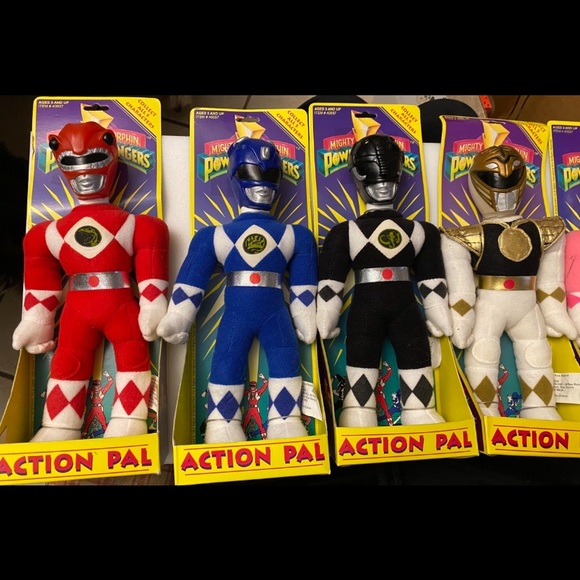 Red Action Figure - Picture 4 of 4